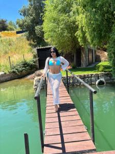 614212596: Chica busca chico en Barcelona