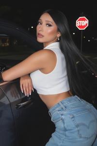 691386949: Chica busca chico en Madrid