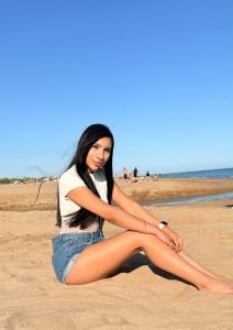 632298867: Chica busca chico en Ibiza