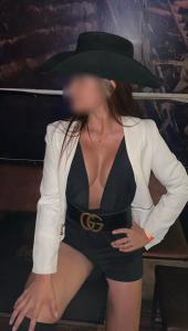 613415398: Chica busca chico en Cádiz
