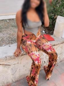 632331891: Chica busca chico en Gerona