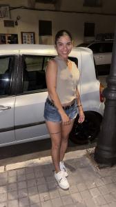 631382288: Chica busca chico en Cádiz
