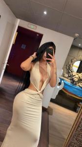 613830783: Chica busca chico en Gerona