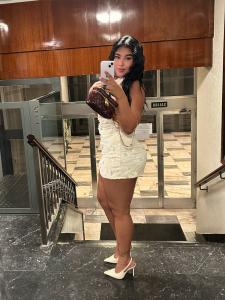 613837677: Chica busca chico en Alicante