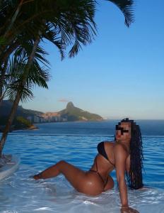 634135666: Chica busca chico en Gerona