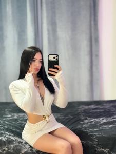 610369841: Chica busca chico en Málaga
