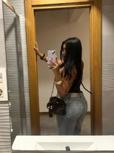 613837677: Chica busca chico en Alicante