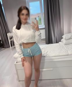 613943785: Chica busca chico en Orense