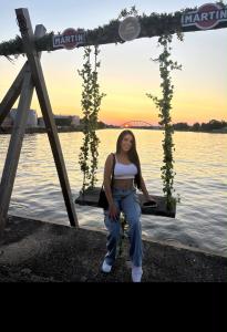 624566294: Chica busca chico en Zaragoza