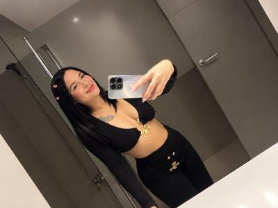 610386316: Chica busca chico en Sevilla