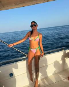 617944383: Chica busca chico en Murcia