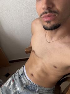 699815744: Chico busca chica en Madrid