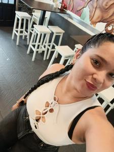 615575568: Chica busca chico en Sevilla