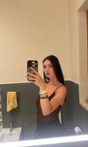 613975447: Chica busca chico en Alicante
