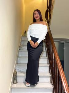 664246027: Chica busca chico en Sevilla