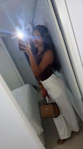 611217494: Chica busca chico en Málaga
