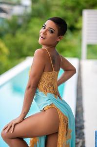 604380831: Chica busca chico en Ibiza