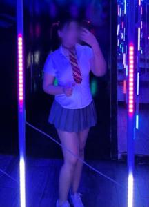 613543158: Chica busca chico en Valencia