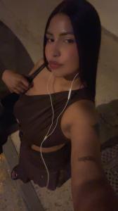 613865183: Chica busca chico en Barcelona