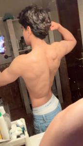 613431835: Chico busca chica en Sevilla