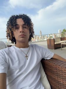 603745113: Chico busca chica en Alicante