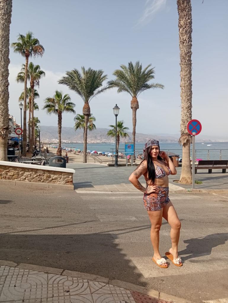 Chica busca chico en Almería: 