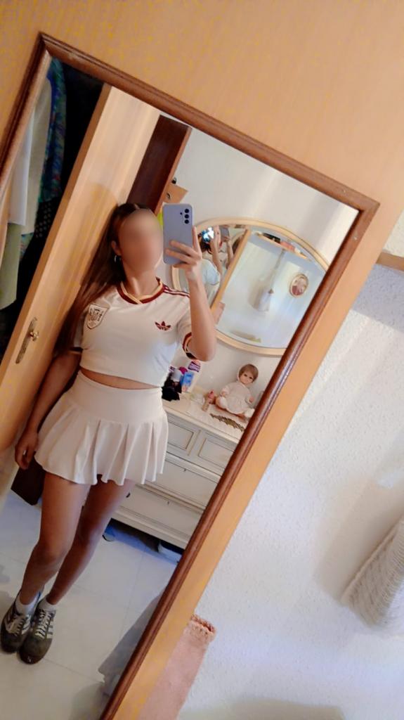 634109892: Chica busca chico en La Coruña