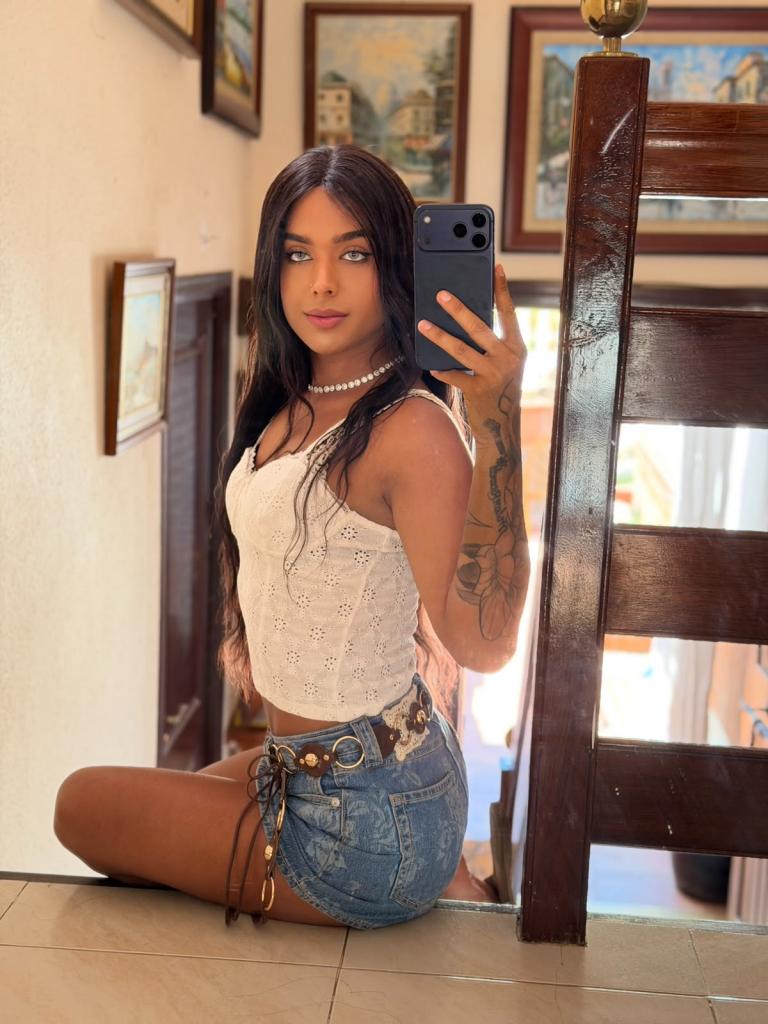 611357730: Transexual en Tenerife
