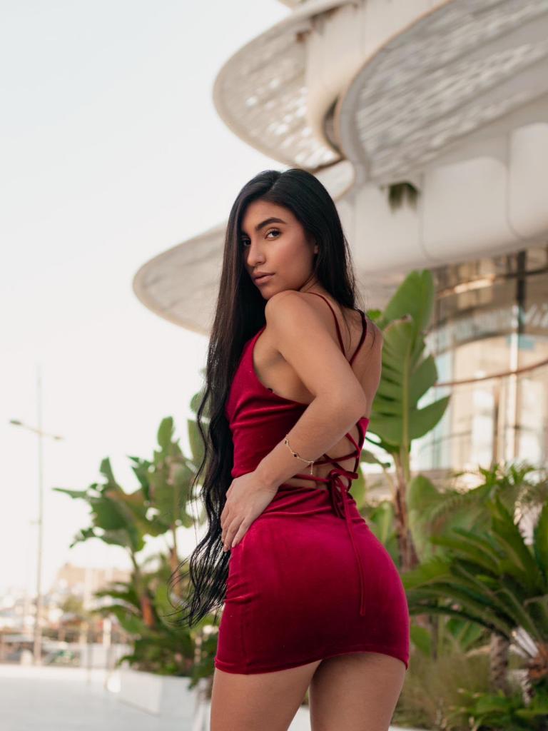 632740173: Chica busca chico en Málaga