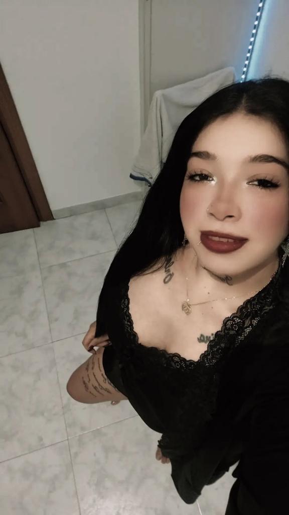 632208285: Chica busca chico en Madrid