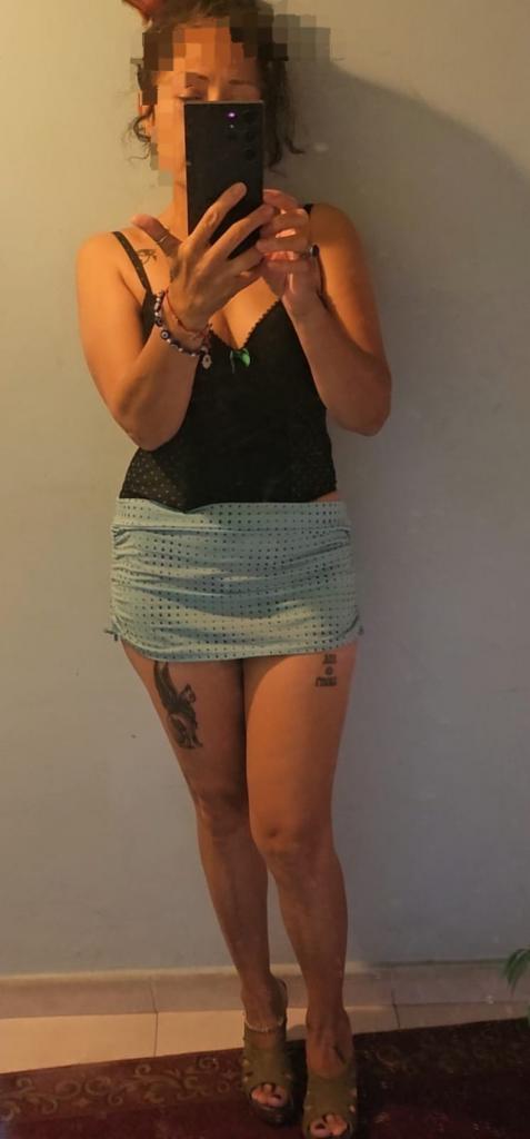 605643866: Chica busca chico en Orense