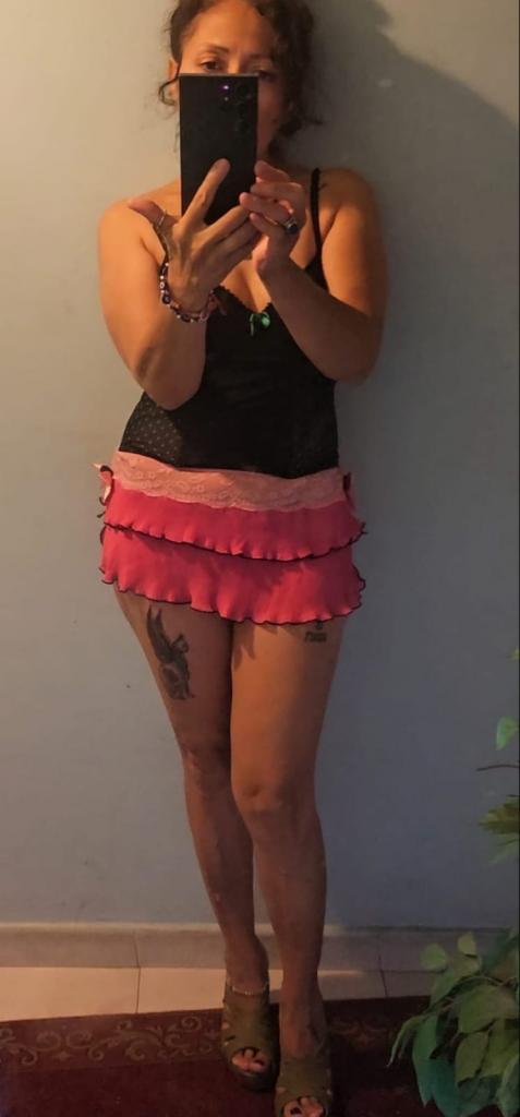 605643866: Chica busca chico en Orense
