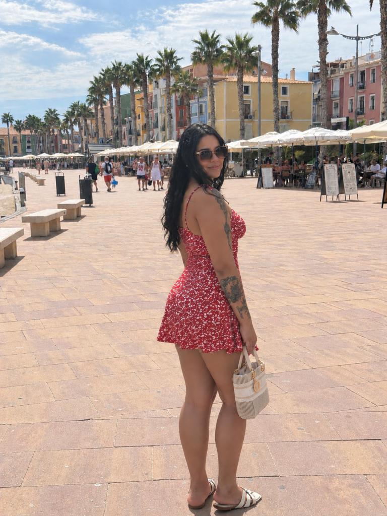 613617404: Chica busca chico en Murcia