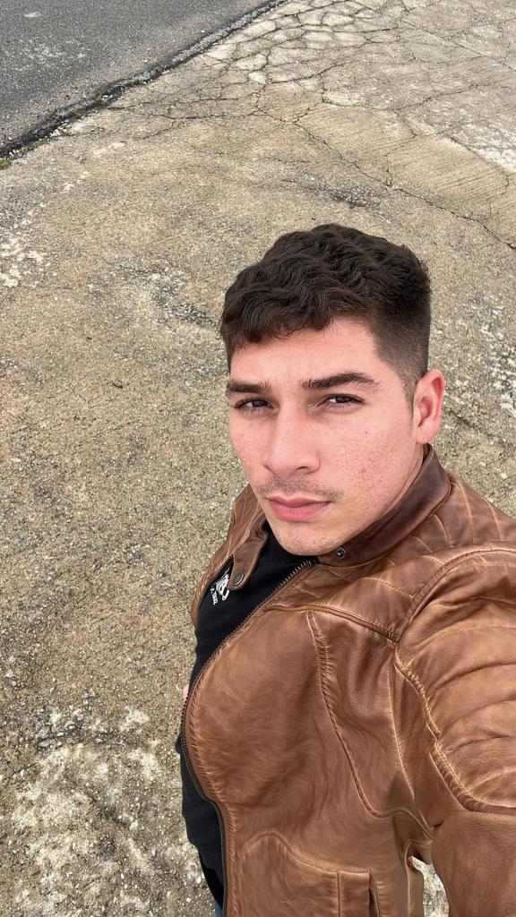 678439289: Chico busca chica en Murcia