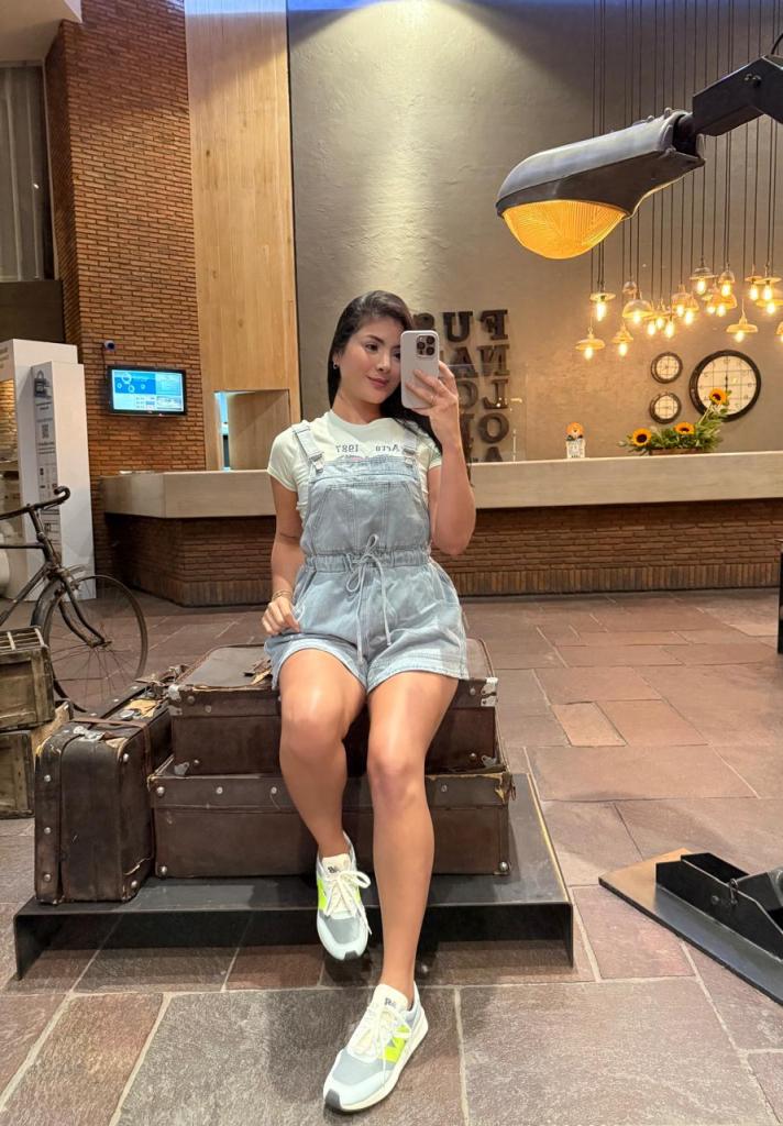 632306434: Chica busca chico en León