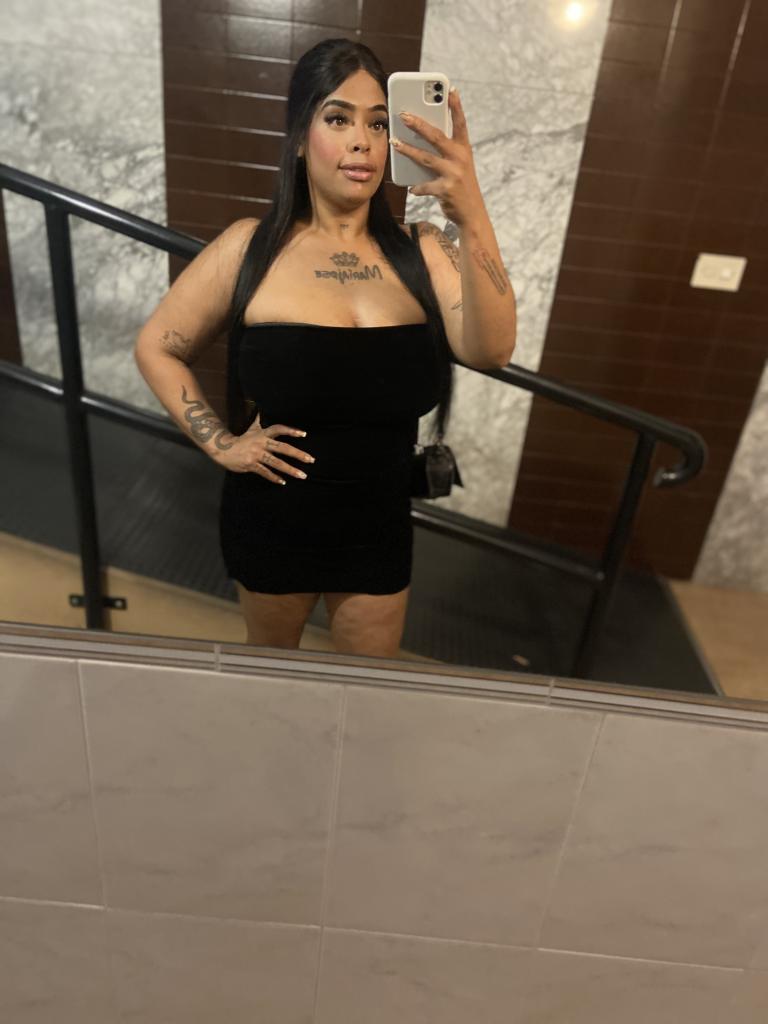 613898305: Chica busca chico en Alicante