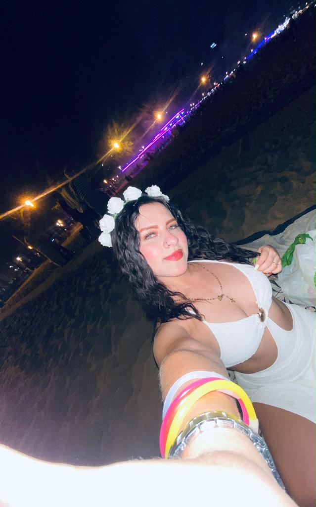 742089855: Chica busca chico en Barcelona