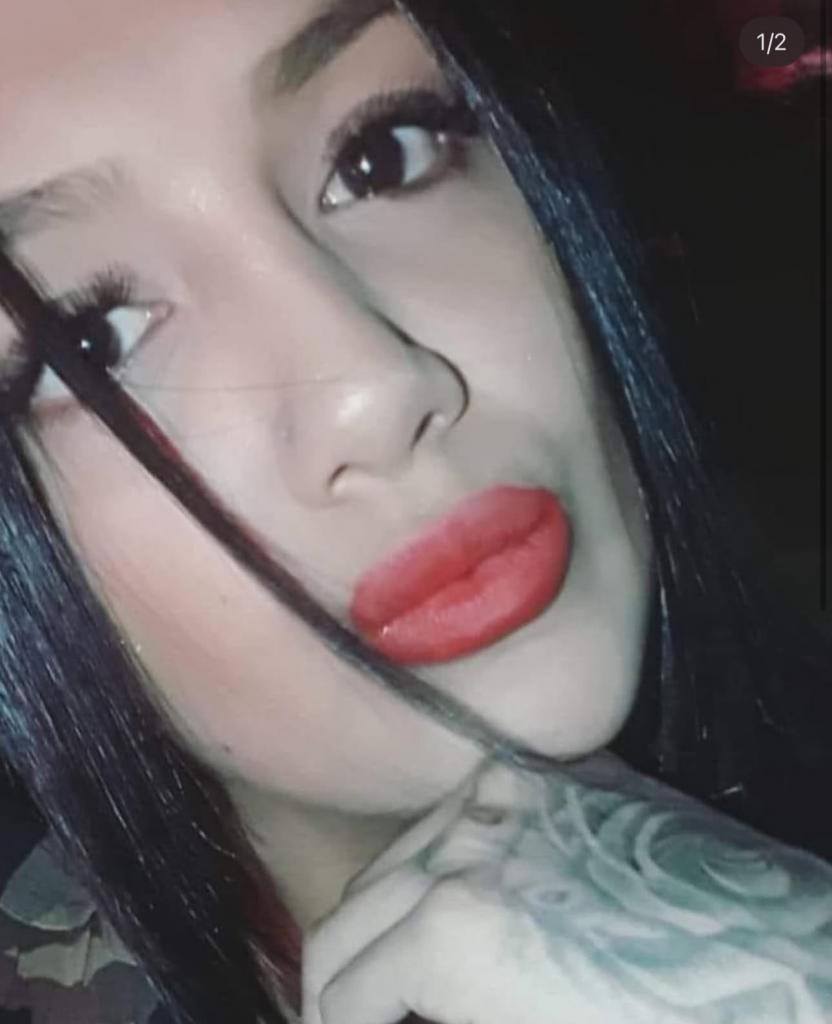 664628415: Chica busca chico en Barcelona