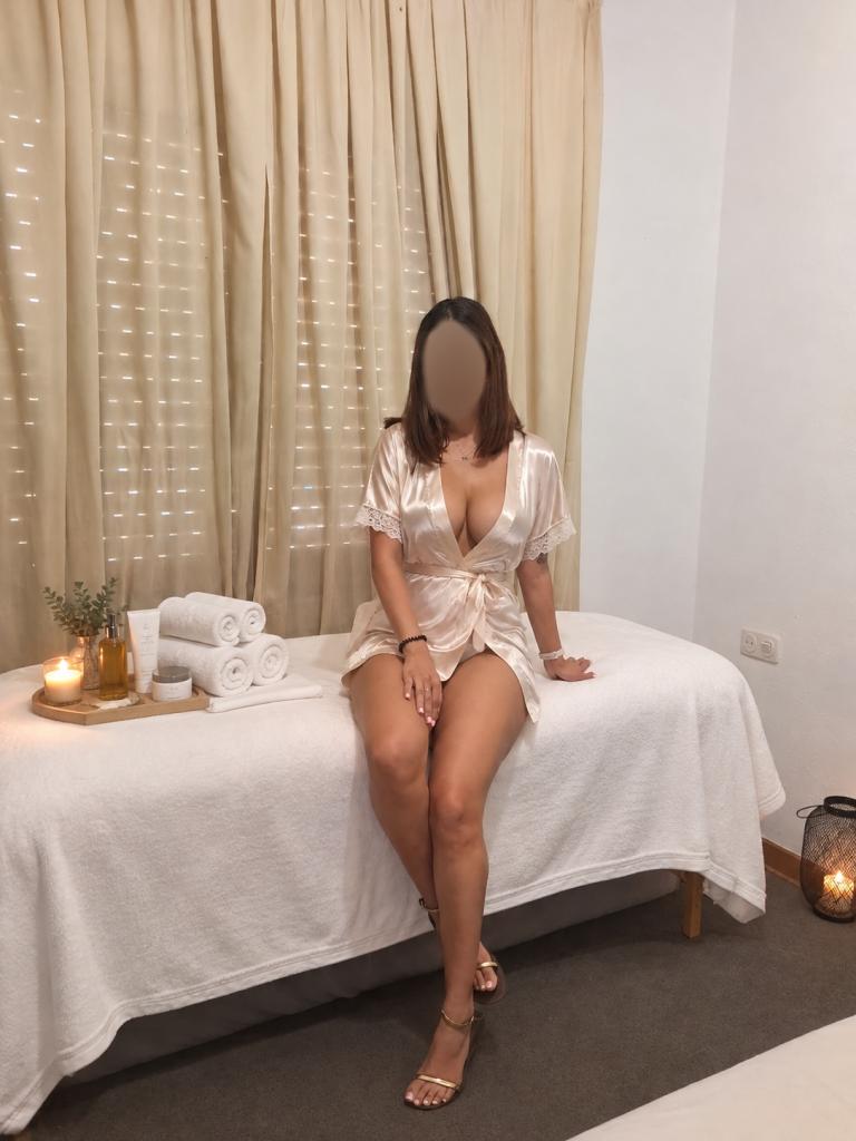 642646730: Chica busca chico en Barcelona