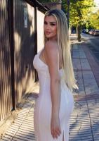 613903442: Chica busca chico en Madrid