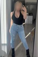 647329020: Chica busca chico en Navarra