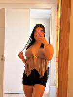 613849583: Chica busca chico en Barcelona