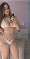 743076357: Chica busca chico en Barcelona