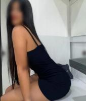 657951763: Chica busca chico en Sevilla