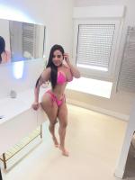 637556179: Chica busca chico en Madrid