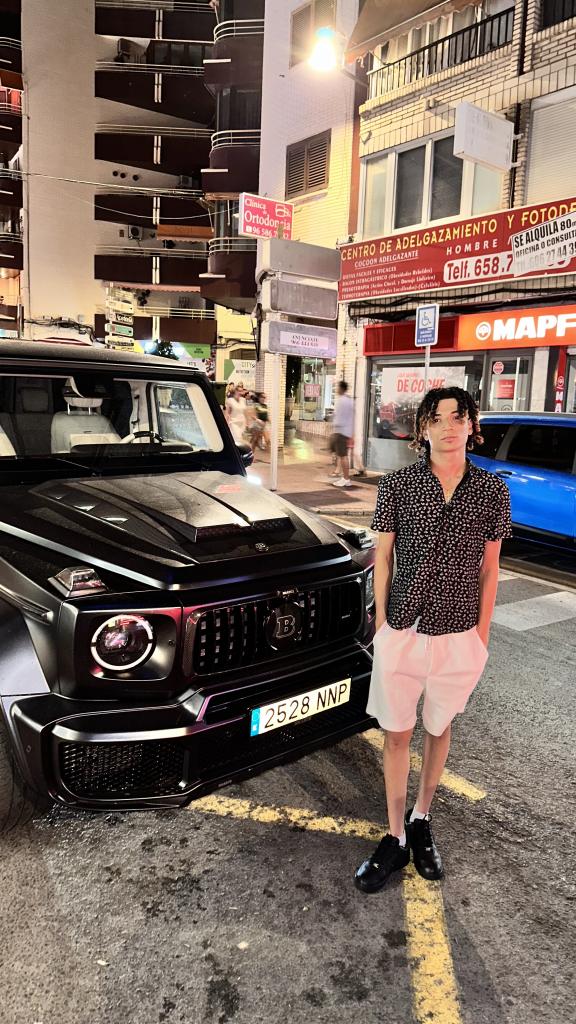 Chico busca chica en Alicante: 