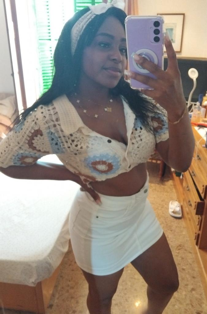 685596334: Chica busca chico en Cádiz