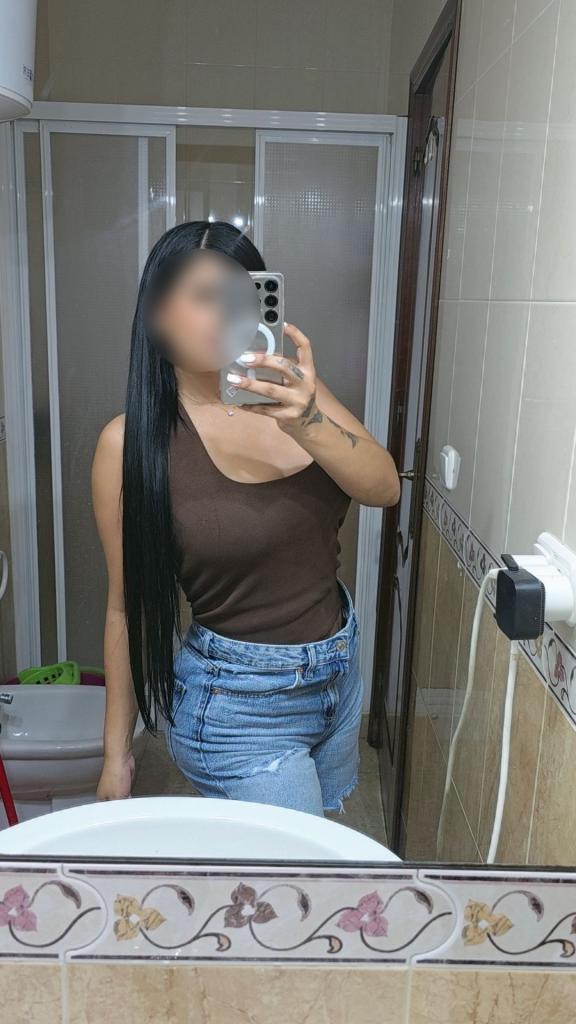 617401912: Chica busca chico en Sevilla