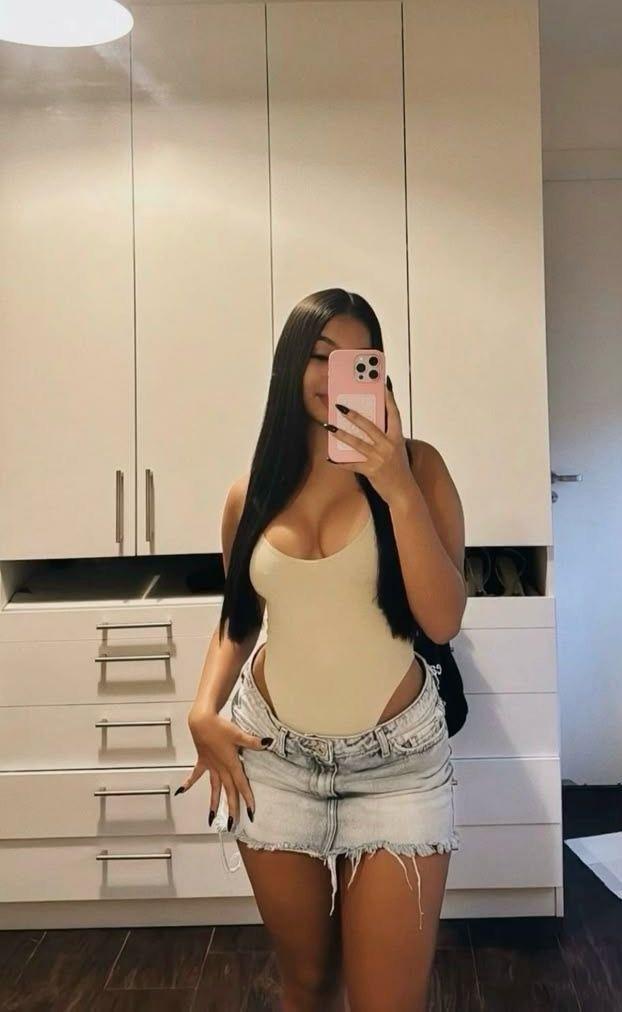 Chica busca chico en Almería: 
