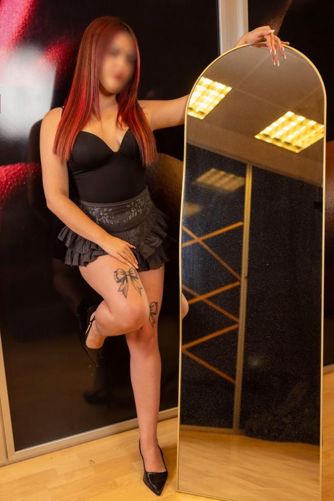 Chica busca chico en Sevilla: 
